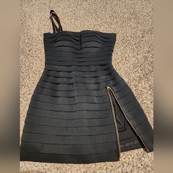 Dress - Picture 2 of 9